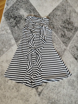 Dress in black and white like new, size 152 cm