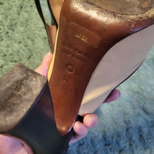L'autre Chose leather pumps used with thick high heel, beige bow design