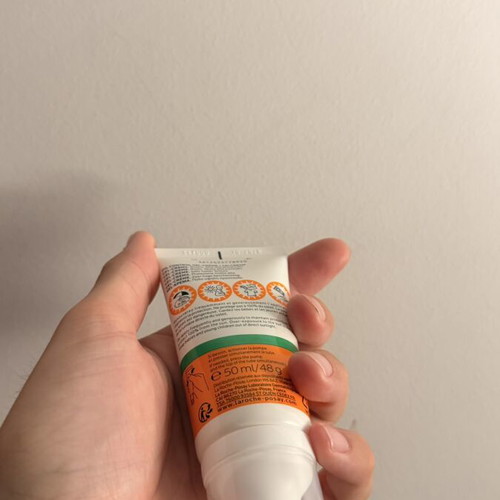 La Roche-Posay Anthelios Uvmune 400 sunscreen new