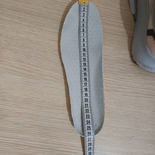 Women's athletic shoes used, size 40, gray and pink