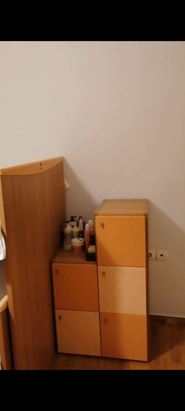 βιβλιοθήκη, κρεβάτια