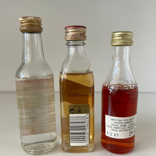 Mini bottles of drinks like new, set of 3 sealed