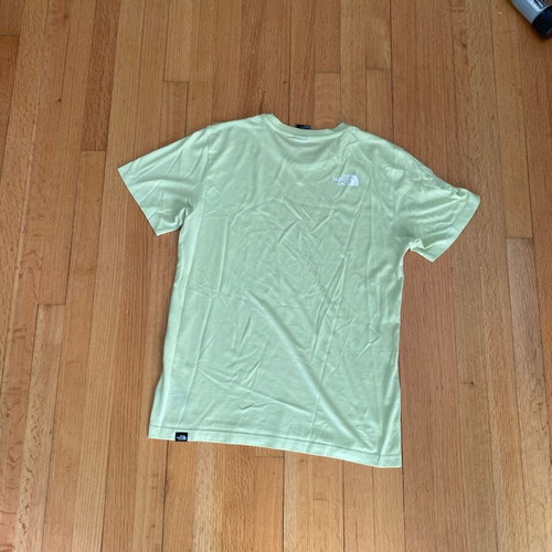 North Face t-shirt size S, like new, green