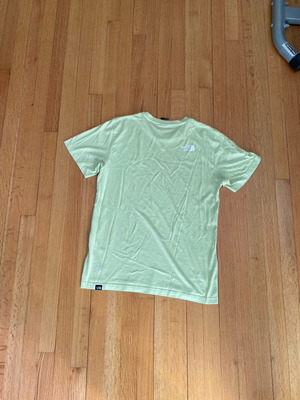 North Face t-shirt size S, like new, green