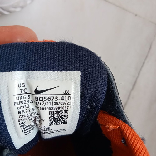 Αθλητικά παπούτσια Nike Revolution νούμερο 23.5 σαν καινούργια μπλε πορτοκαλί