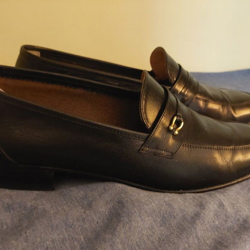 Black leather shoes Petridis men's size 43 like new