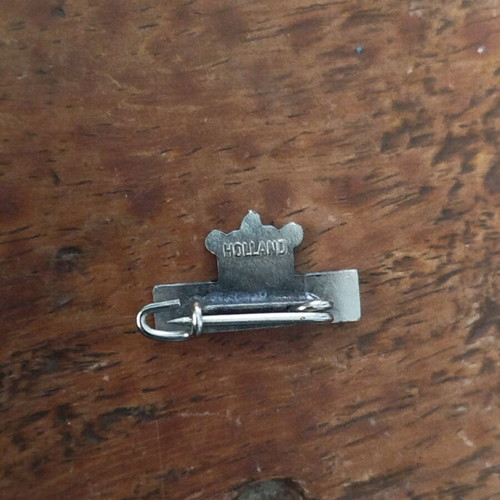 KLM Collectible Pin like new from 1980