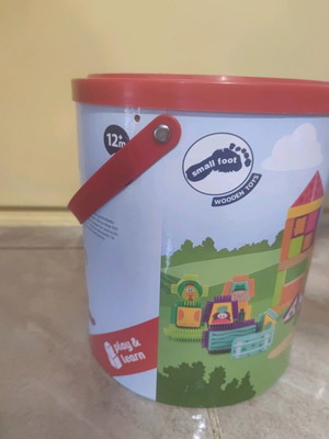 Small Foot wooden blocks farm like new