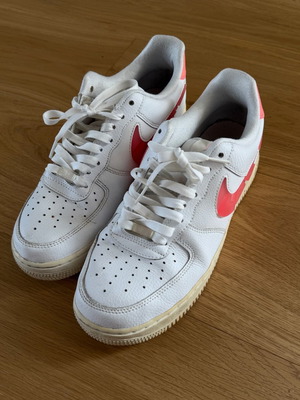 Nike Airforce 1 sneaker white pink like new
