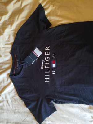 Tommy Hilfiger T-shirt, black, size M