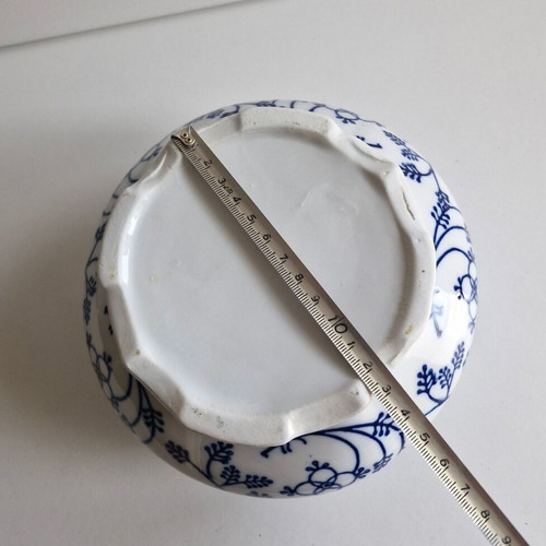 Porcelain vintage fruit bowl like new