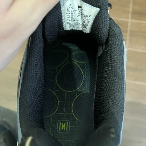 Nike Shox TL like new, Thunderstorm Volt-Black color, size 44.5
