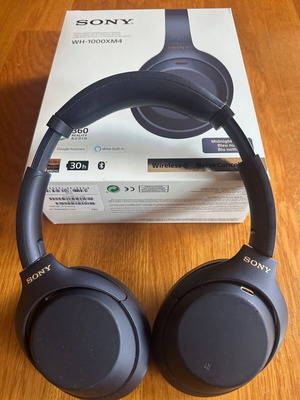 Sony WH-1000XM4 Midnight Blue wireless headphones used with Noise Cancelling