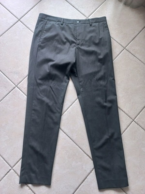 Мъжки панталон Zara slim fit като нов, тъмносив, размер 44