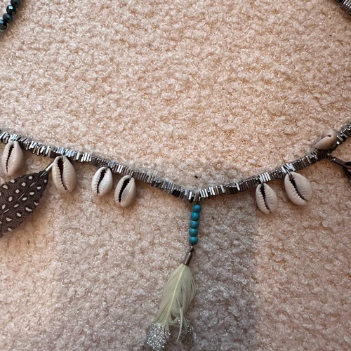 Long handmade necklace like new with shells and feathers green