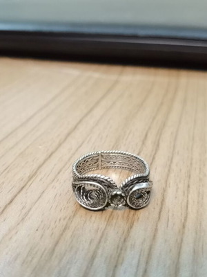 Vintage silver ring with Bulgarian folk motif, filigree (c. 1940–1950)