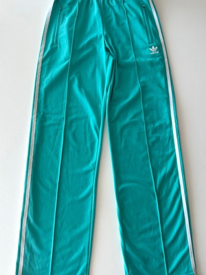 Adidas green pants M/38 like new