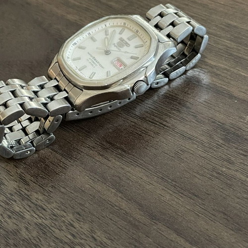 Seiko 5 Superior SKZ035 wristwatch used, automatic, missing bracelet part
