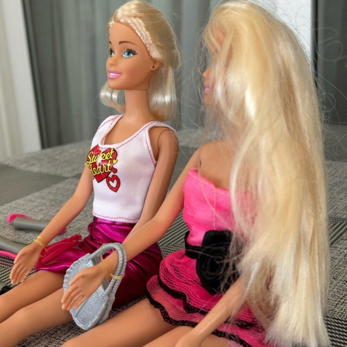 Barbie two very beautiful dolls like new