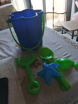 Κουβαδάκι παραλίας σαν καινούργιο