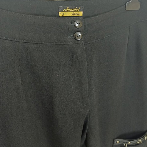 Black Cargo Capri like new with metal details, size M