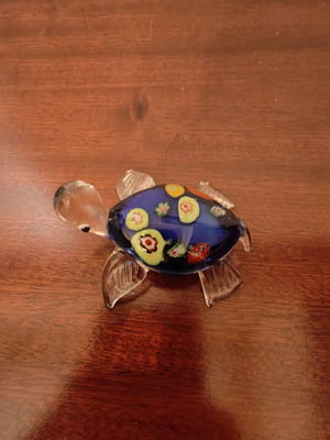 Table decorative turtle like new
