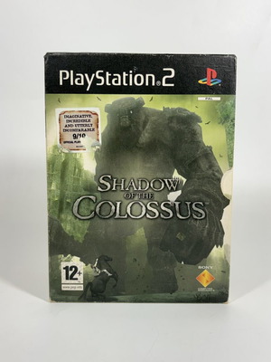 Shadow of the Colossus PlayStation 2 game used, complete with manual and art cards