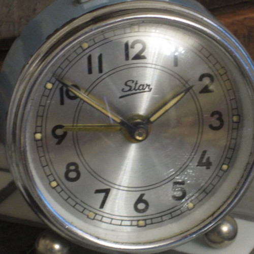 Star wind-up alarm clock used, metal, analog tabletop