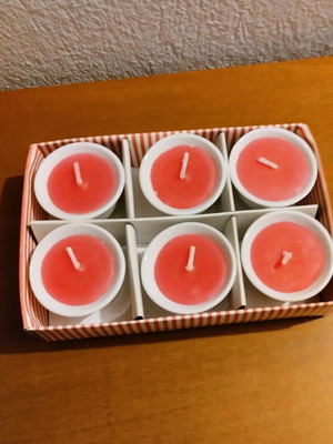 Κεράκια καινούργια με τη συσκευασία τους