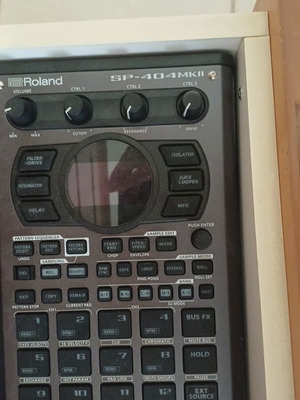 Roland SP-404 MKII sampler new