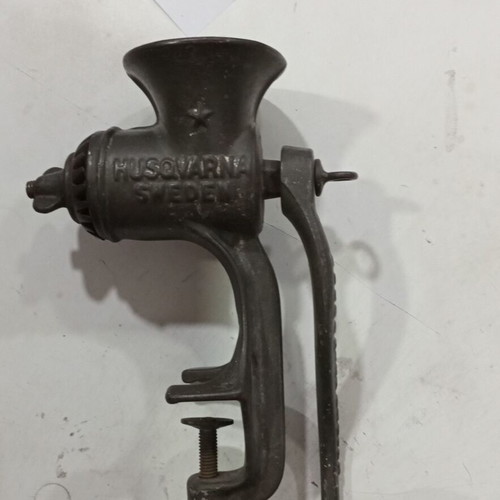 Hand-crank machine Kyma used, Huswarna Sweden