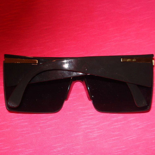 Sunglasses like new
