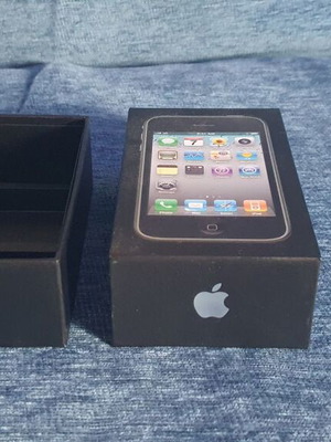 iPhone 3GS box like new