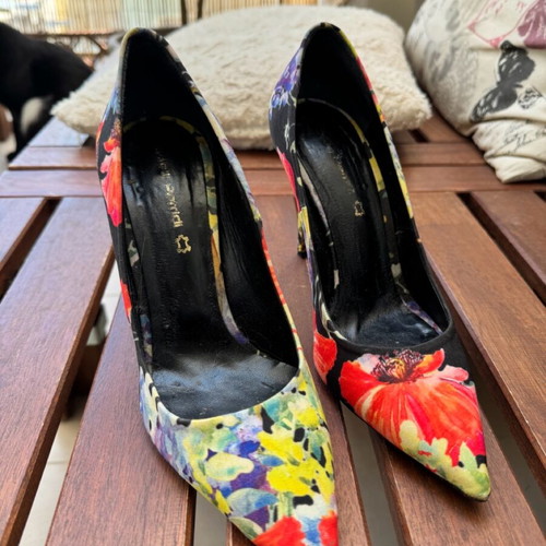 Fratelli Petridi pumps like new, multicolored with flowers
