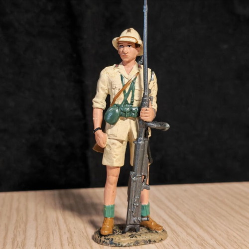 Italian Soldier Miniature with Anti-Tank Rifle Libia 1941, like new