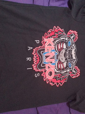 Kenzo black t-shirt size large, like new, slim fit