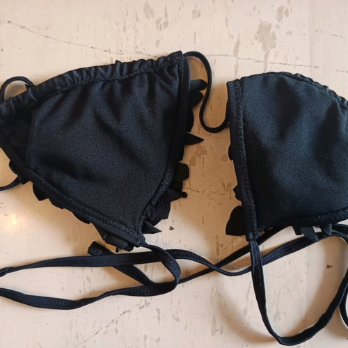 Triangle top bikini used, black swimsuit with inner pocket