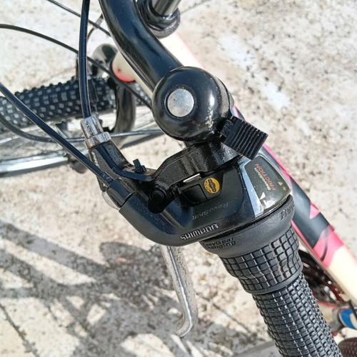 Women's bicycle used, 21-speed, 24 inch