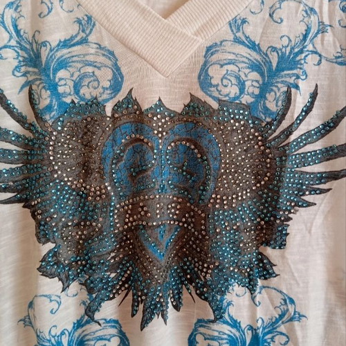 White top with blue and transparent rhinestone print, like new, size M
