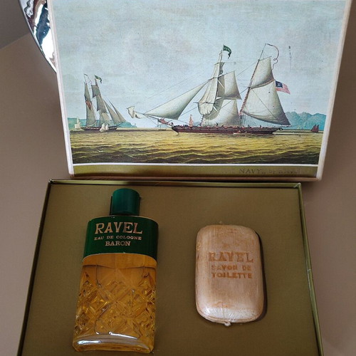 Vintage Eau De Cologne BARON by RAVEL 90ml and soap gift set new