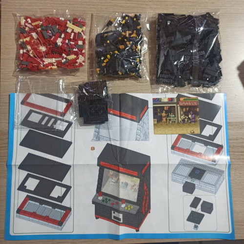 Street Fighter Cabin with Blocks New