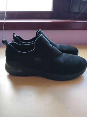 Skechers sneakers size 41 like new, black sports