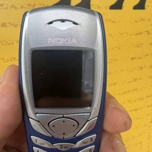 Nokia 6100 mobile phone