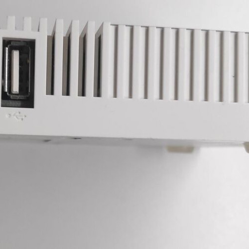 MikroTik RB951Ui-2HnD used SOHO wireless router