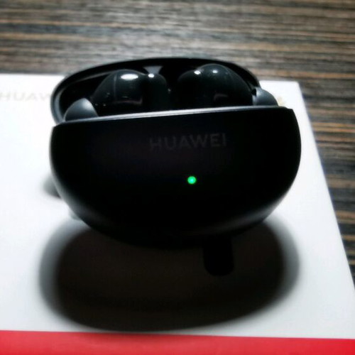 Huawei FreeBuds 6i σαν καινούργια, μαύρα ακουστικά