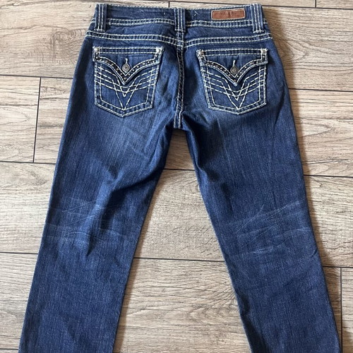 Y2K Capris Size S/M Like New with Detailed Back Pockets