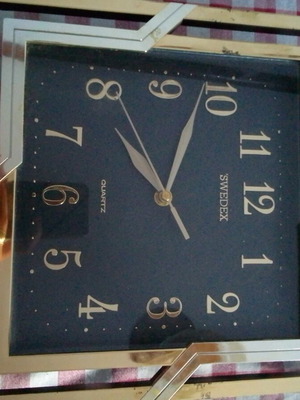 Wall clock like new