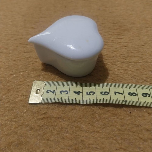 Five small decorative items used, porcelain and ceramic