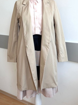 COS Elegant Beige Trenchcoat Like New