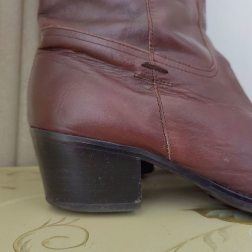 Women's leather boots used, size 41, bordeaux